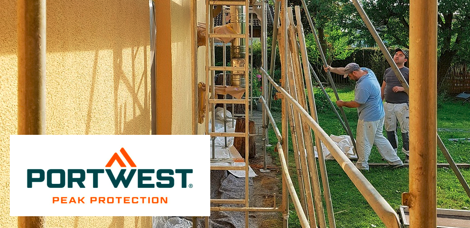 Two painters are working on the facade of a building next to scaffolding. They are wearing white painter's trousers and colorful T-shirts. The "Portwest Peak Protection" logo can be seen in the foreground.